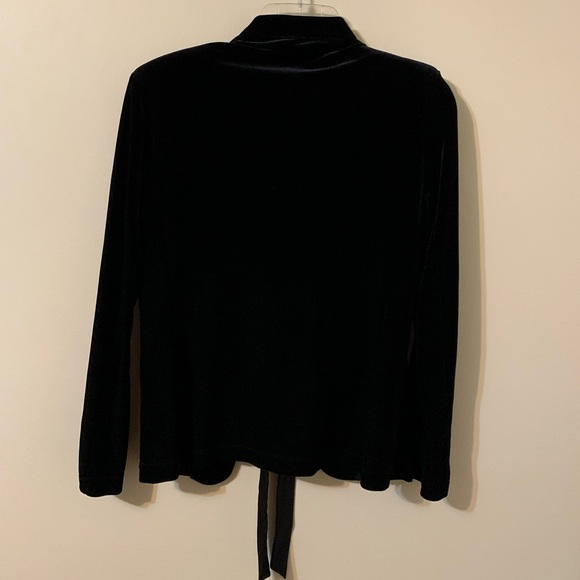 NOTATIONS Velvet Tie Front Top with an attached Velvet Cami, size Small - Picture 8 of 14